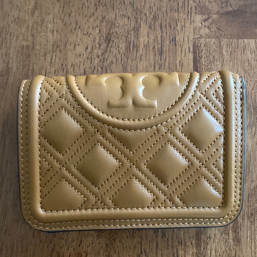 Tory Burch Medium Fleming Wallet